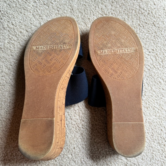 Blue Floral Wedges Size 7.5 - Picture 3 of 5